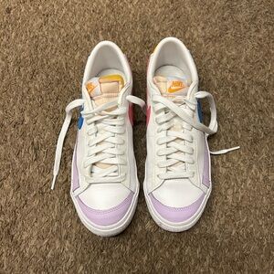 LIKE NEW Nike Blazer Low ‘77